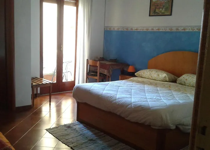 Dolphins Guest House